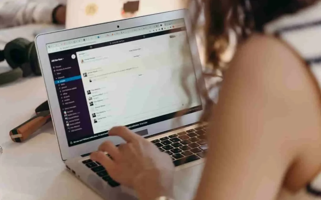 Slack ou Teams : quelle plateforme collaborative pour votre entreprise ?