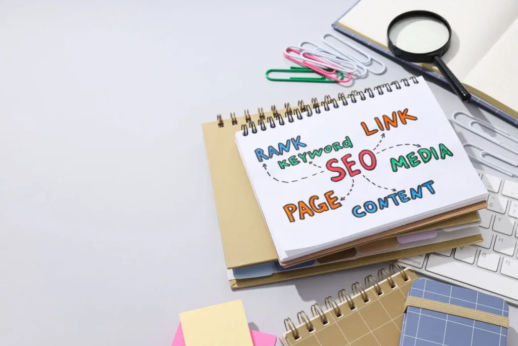 Schéma SEO avec flèches reliant mots clés, symbole des stratégies de netlinking.